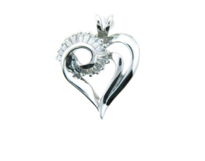Diamond heart pendant in white gold.