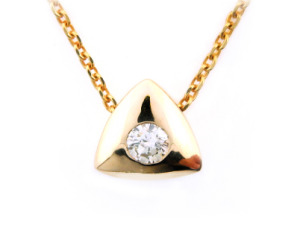 Diamond solitaire pendant in yellow gold.