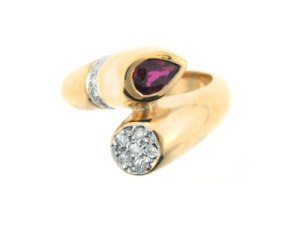 Ruby and diamond ring in yellow gold.